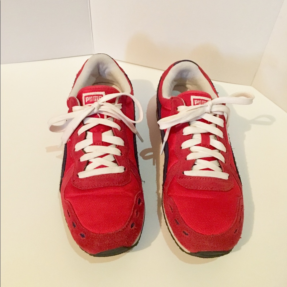 PUMA Sneakers